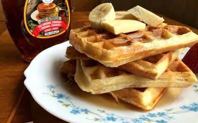 REFRESHER recept: Připravte si belgické vafle laděné do amerického stylu – s javorovým sirupem REFRESHER recept: Připravte si belgické vafle laděné do amerického stylu – s javorovým sirupem
