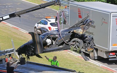 Rekord Koenigseggu na Nürburgringu sa nekoná, 1300-koňový hyperšport mal hrôzostrašnú nehodu! Rekord Koenigseggu na Nürburgringu sa nekoná, 1300-koňový hyperšport mal hrôzostrašnú nehodu!