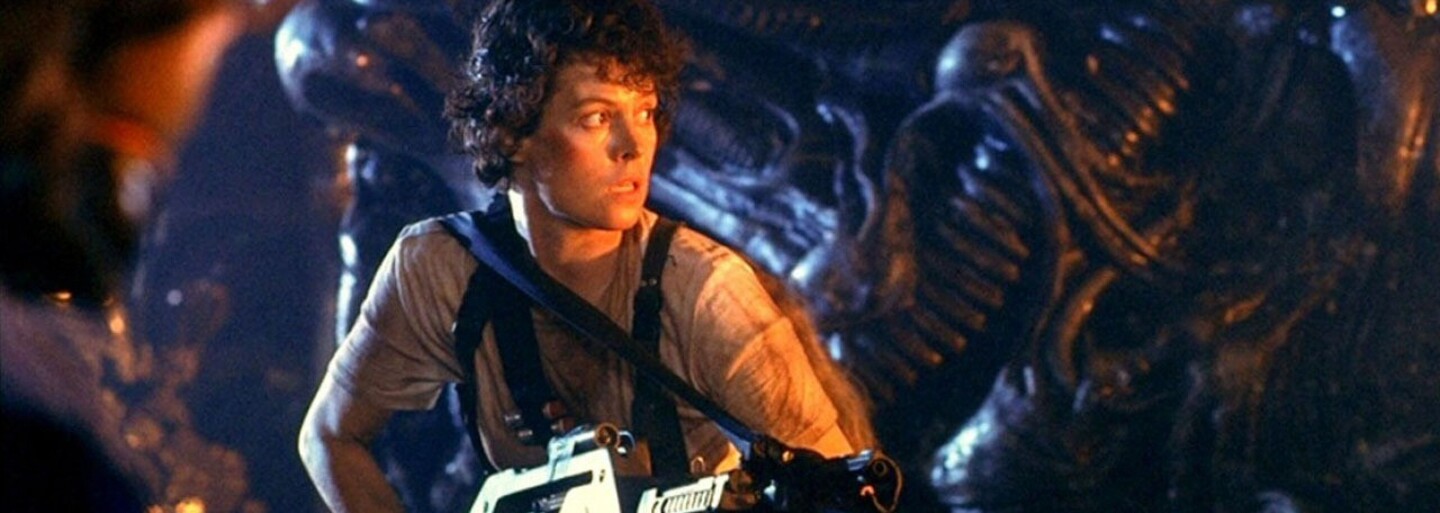 Režisér Neill Blomkamp využíva problémy s Votrelcom od Ridleyho Scotta a snaží sa opäť raz vzbudiť záujem o svoj vlastný Alien projekt