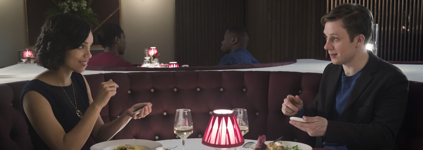 Režisér seriálov The Wire či Sopranovci sa v epizóde Black Mirror zameria najmä na humor a sex. Očakávaná 4. séria láka ďalším trailerom