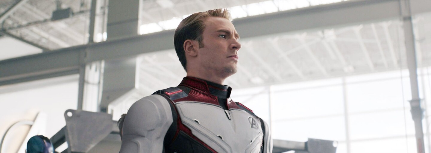 Režiséři a scénáristé Avengers: Endgame se nedokáží shodnout na tom, co se stalo s Capem na konci filmu