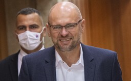 Richard Sulík: Fico ožil, lebo maká. Bytostne s ním nesúhlasím, lebo spoločnosť premoril korupciou a rozvrátil ju (Rozhovor)