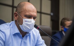 Richard Sulík: Keď prepustíme 2 000 úradníkov, nájdu si osožnejšiu robotu. Pokojne zrušme aj moje ministerstvo (Rozhovor)