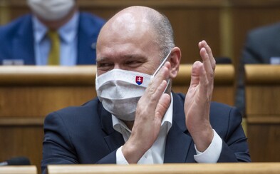 Richard Sulík opäť provokuje. Navrhuje, aby sme obchodné centrá a reštaurácie otvorili už túto stredu Richard Sulík opäť provokuje. Navrhuje, aby sme obchodné centrá a reštaurácie otvorili už túto stredu