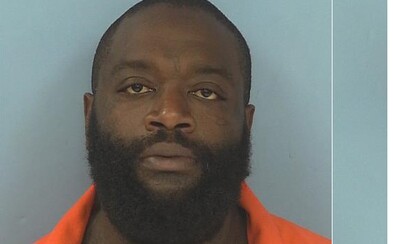 Rick Ross sa dostal z väzenia. So súdom uzavrel dohodu v hodnote dvoch miliónov dolárov Rick Ross sa dostal z väzenia. So súdom uzavrel dohodu v hodnote dvoch miliónov dolárov
