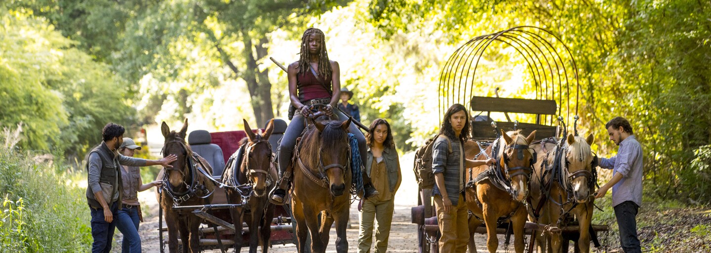 Rick sa v prvom traileri 9. série The Walking Dead vyberá do Washingtonu, kde ho čakajú tisícky zombíkov