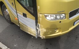 Řidič autobusu z Liberce do Prahy zkolaboval za jízdy. Cestující za něj pohotově převzal řízení