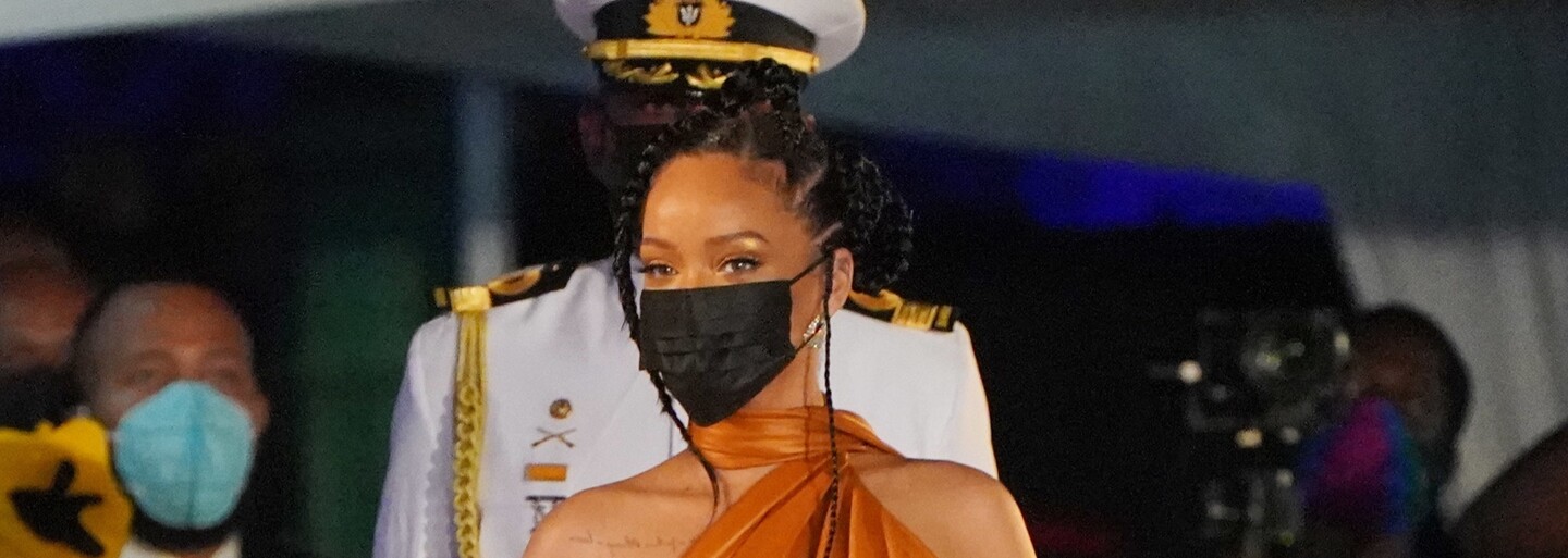 Rihanna odhaľuje modely z valentínskej kolekcie Savage X Fenty