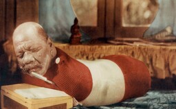 Říkali mu Lidská housenka a vystavovali jej v cirkuse. Princ Randian si i přes svůj hendikep dokázal v životě poradit