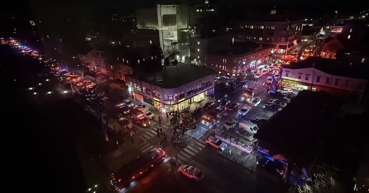 Střelba na univerzitě v USA: Nejméně dva mrtví a osm zraněných, policie po pachateli stále pátrá