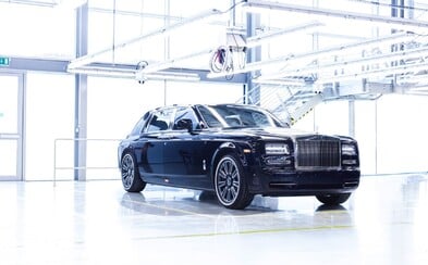 Rolls-Royce ukončil výrobu Phantoma ve velkém stylu, zcela nové měřítko luxusu je však již na cestě Rolls-Royce ukončil výrobu Phantoma ve velkém stylu, zcela nové měřítko luxusu je však již na cestě
