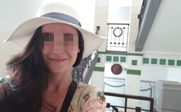 Rómom prajú smrť, Viola sa zas vraj mala lepšie obliekať. Nenávistné komentáre sú nechutným národným športom, rieši ich NAKA
