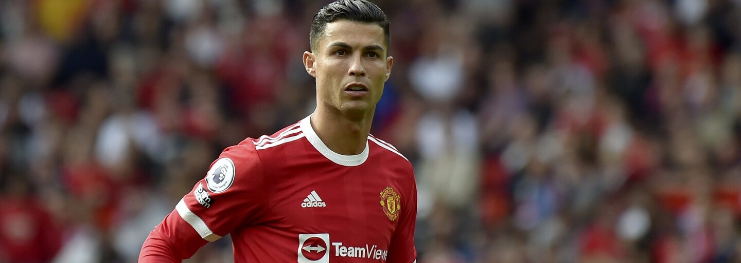 Ronaldo zverejnil pohlavie dvojičiek. V príspevku na Instagrame prezradil, čo s partnerkou čakajú
