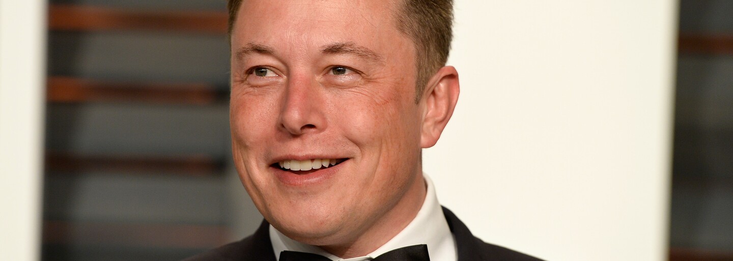 Rozhodni v anketě Elona Muska, zda má Tesla přijímat kryptoměnu doge. Miliardář se nevzdává ani po tvrdém propadu ceny