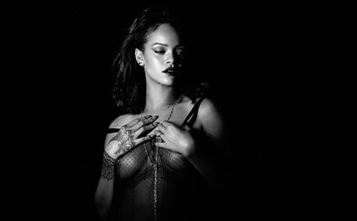 Rozpálená Rihanna chce jen jedno a klip Kiss It Better tak odhaluje více, než se čekalo Rozpálená Rihanna chce jen jedno a klip Kiss It Better tak odhaluje více, než se čekalo