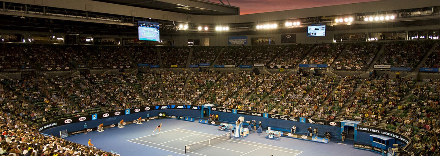 Rozprávkové vyvrcholenie Australian Open! Roger Federer sa po päťsetovej dráme raduje z víťazstva