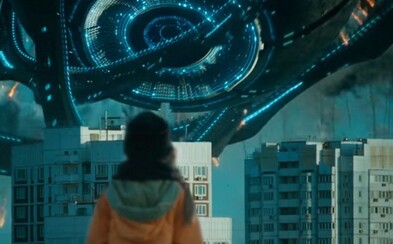 Rusové poutají pozornost v šíleném traileru pro sci-fi film Attraction o UFO invazi v zajímavém vizuálním hávu Rusové poutají pozornost v šíleném traileru pro sci-fi film Attraction o UFO invazi v zajímavém vizuálním hávu
