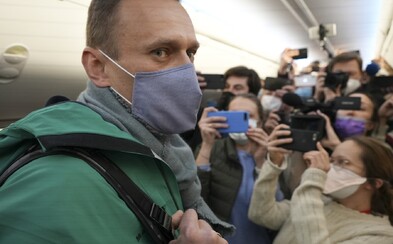 Ruského opozičného lídra Alexeja Navaľného zatkli po pristáti v Moskve. Domov sa vrátil po zotavení sa z otravy jedom Ruského opozičného lídra Alexeja Navaľného zatkli po pristáti v Moskve. Domov sa vrátil po zotavení sa z otravy jedom