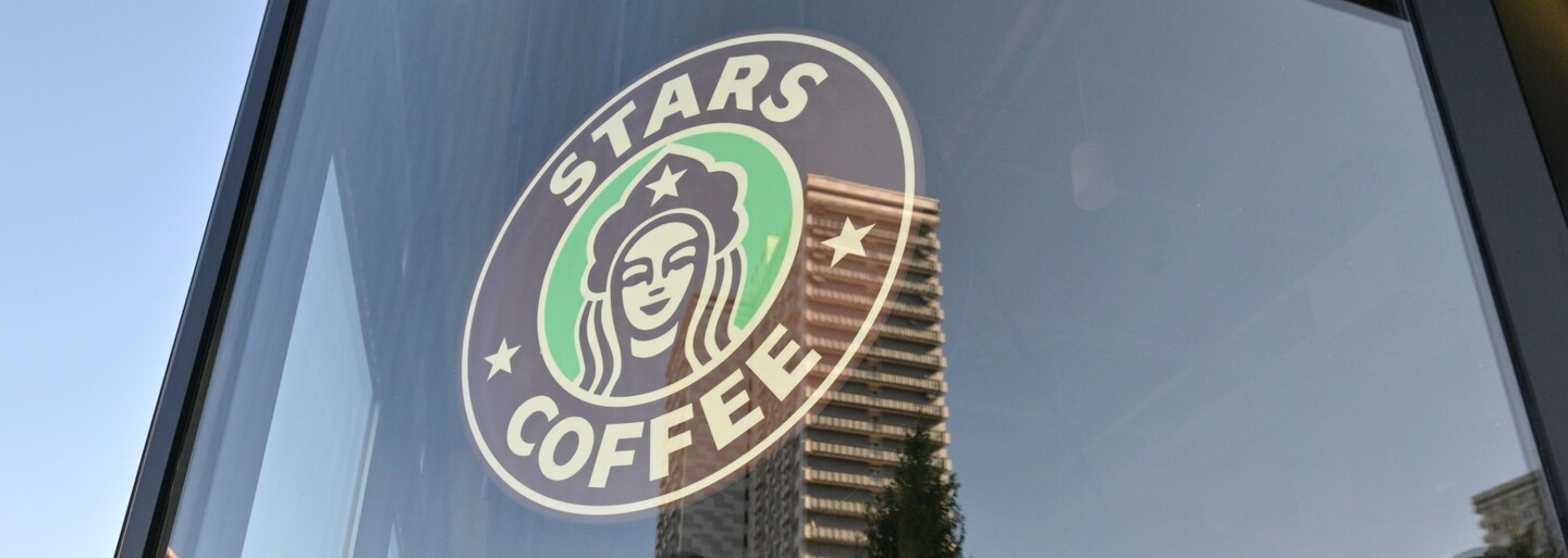 Rusko otevřelo náhradu za Starbucks. Řetězec se nově jmenuje Stars Coffee