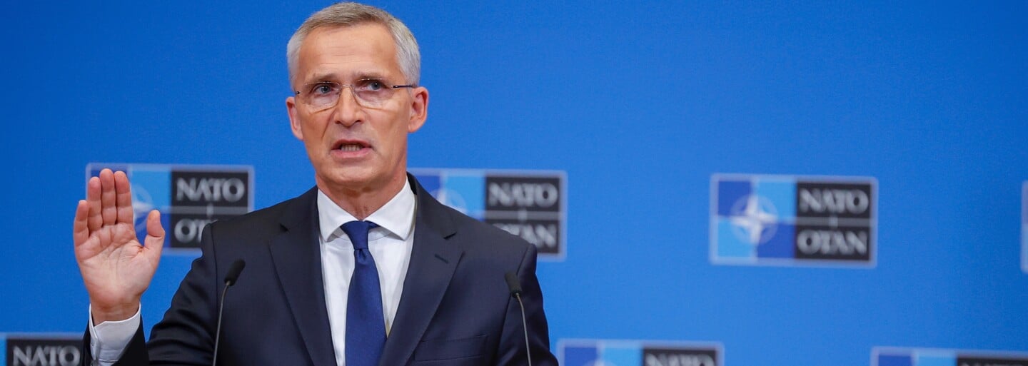 Rusko představuje přímou hrozbu pro bezpečnost NATO, všímat si musíme i Číny, tvrdí Stoltenberg 