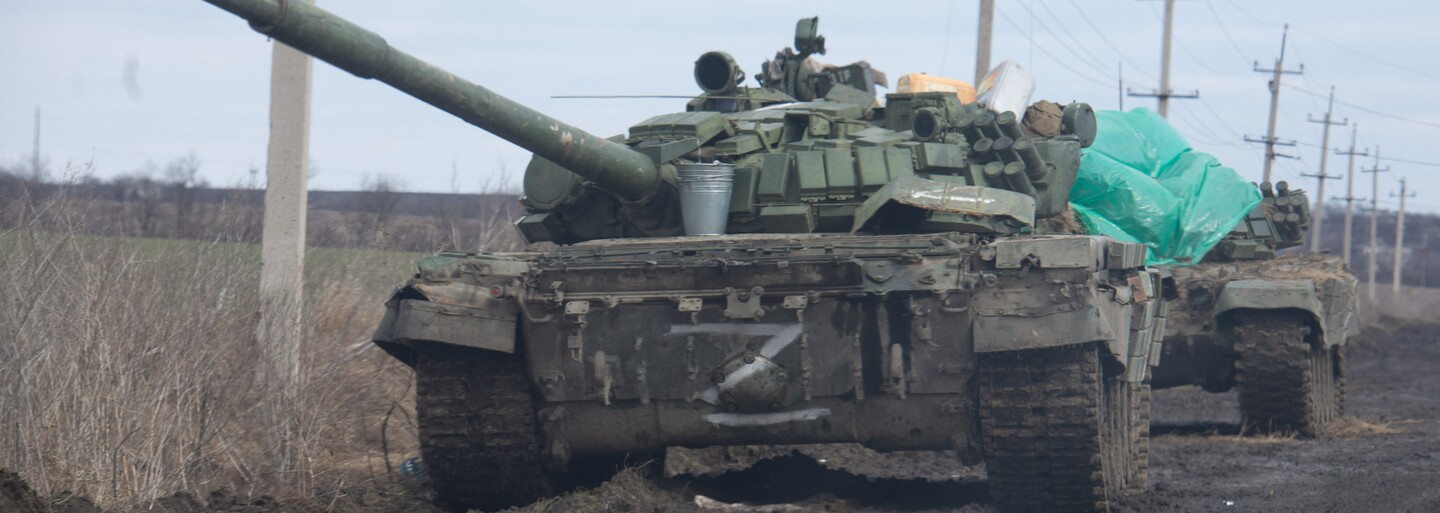 Rusové nadále pokračují v přesunu vojenské techniky z Běloruska na východ Ukrajiny, uvádí britská rozvědka