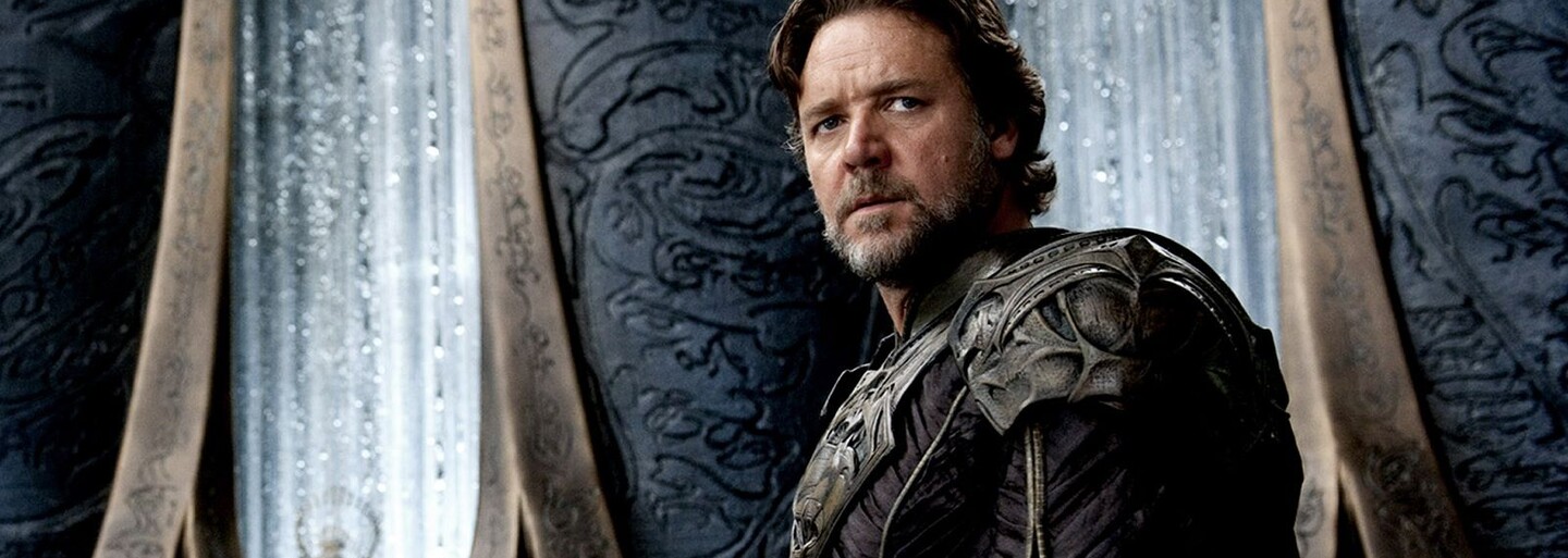 Russell Crowe si v Thor: Love & Thunder zahrá Zeusa. Herec to zrejme nechtiac prezradil v rádiu