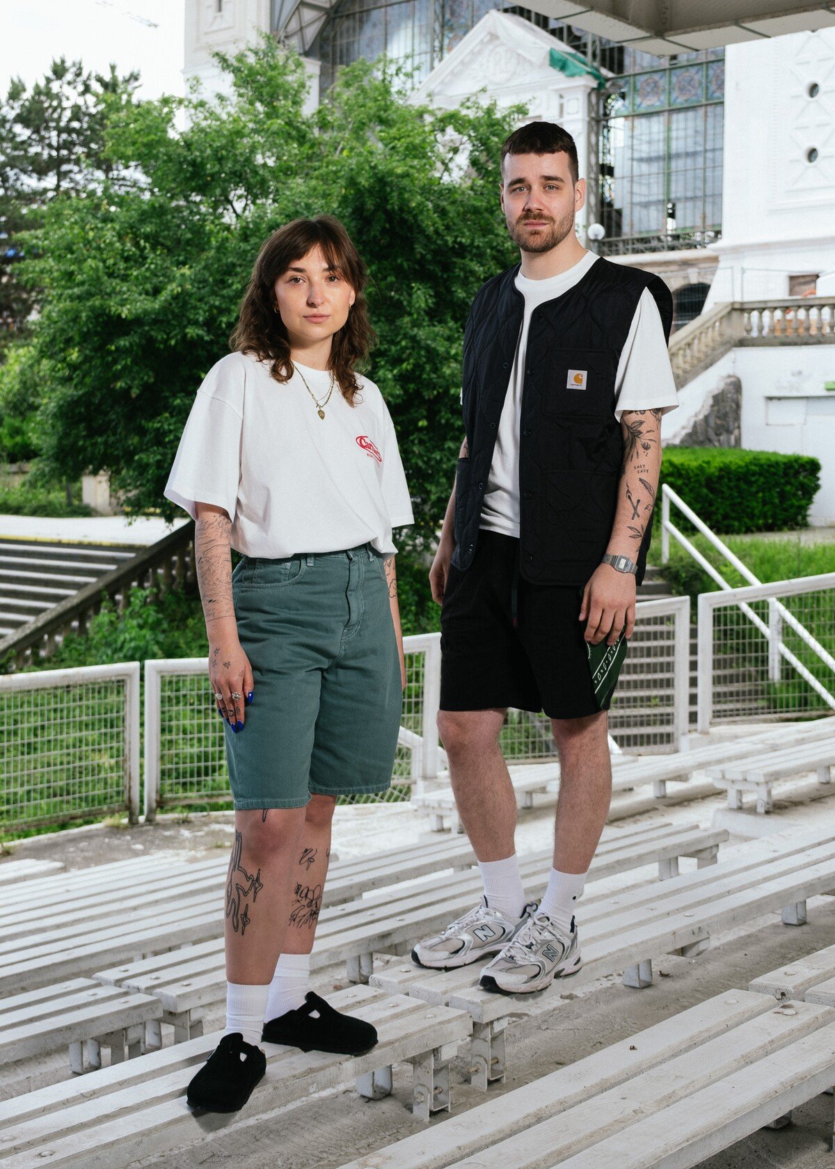 Karolína Kostková a Vojtěch Tkáč. Focení i outfity vznikly ve spolupráci s Freshlabels.