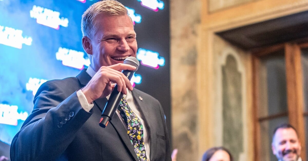 Motoristé nadále prosazují nominaci Filipa Turka na ministra. Prezident ho přijme na Hradě v pondělí