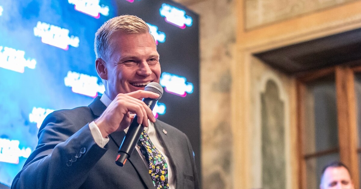 Turek by měl místo zahraničí vést jiný resort. Prezident jej ale jmenovat nechce