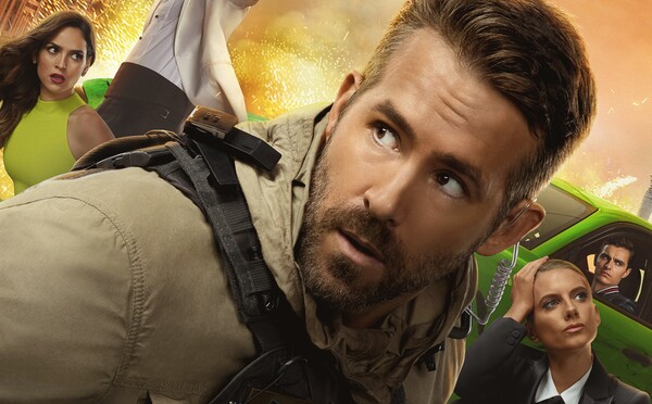Ryan Reynolds a Michael Bay jsou postrachem Itálie. Při zabíjení v zemi ničí historické památky a kulturu všude kolem