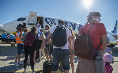 Ryanair po štyroch mesiacoch opäť začína lietať z Bratislavy. Od polovice júla sa spúšťa letná sezóna Ryanair po štyroch mesiacoch opäť začína lietať z Bratislavy. Od polovice júla sa spúšťa letná sezóna