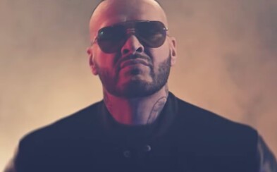Rytmus odjakživa žral kok*tov. Je důkazem pouličních snů a definuje frajerskou flow Rytmus odjakživa žral kok*tov. Je důkazem pouličních snů a definuje frajerskou flow