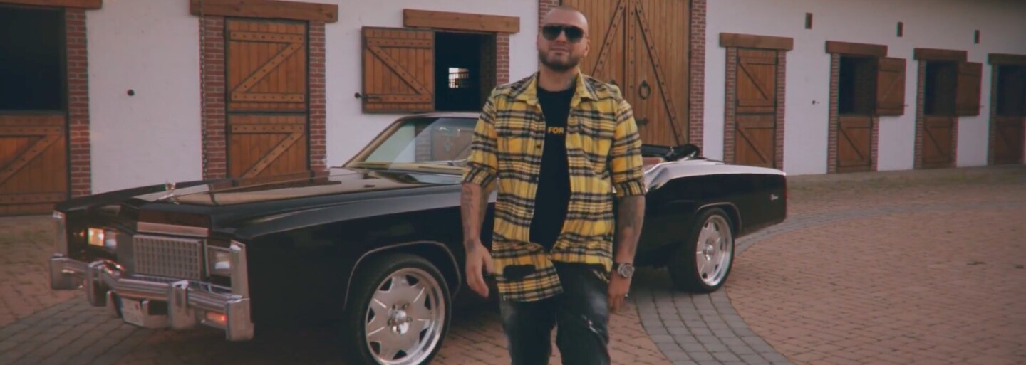 Rytmus predstavuje ďalšie Rapíky starej matere. Vychutnaj si Šalalaj flow naživo a bez efektov