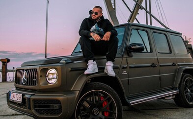 Rytmus přijíždí do nových Rapíků na géčku. Vychutnej si Odviati vetrom naživo a bez efektů Rytmus přijíždí do nových Rapíků na géčku. Vychutnej si Odviati vetrom naživo a bez efektů
