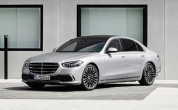 S-kový Mercedes-Benz s plejádou revolučných vychytávok posúva latku opäť vyššie a definuje nové štandardy