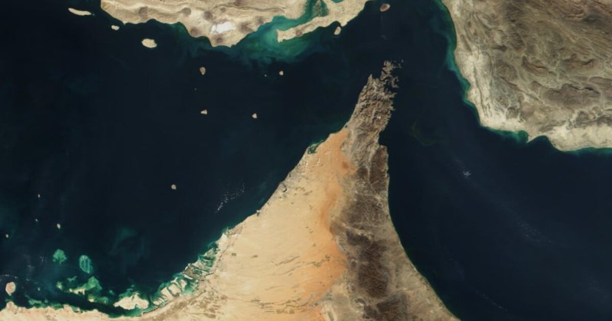 Macron vyloučil účast Francie na uvolnění Hormuzského průlivu