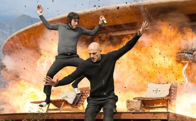 Sacha Baron Cohen je oficiálne idiot v novom traileri na The Brothers Grimsby Sacha Baron Cohen je oficiálne idiot v novom traileri na The Brothers Grimsby