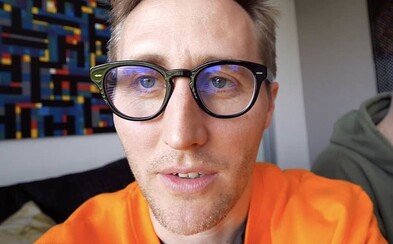 Sajfa: Mesiac po revolúcii som cestoval po Amerike a zažil hamburgery a motely s bazénmi Sajfa: Mesiac po revolúcii som cestoval po Amerike a zažil hamburgery a motely s bazénmi