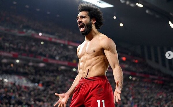 Salah pri poslednom zápase ukázal vyrysované telo, od prestupu do Liverpoolu sa poriadne zmenil