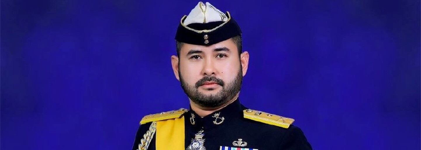 Salutoval pred Putinom a v Singapure má pozemky za 3,3 miliardy. Kontroverzný korunný princ dobýja Instagram smiešnymi citátmi