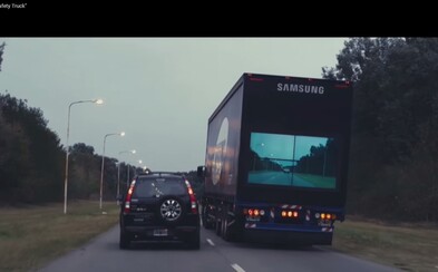 Samsung prináša na cesty ďalší bezpečnostný prvok. Pri predbiehaní kamiónu už nebudete riskovať život Samsung prináša na cesty ďalší bezpečnostný prvok. Pri predbiehaní kamiónu už nebudete riskovať život