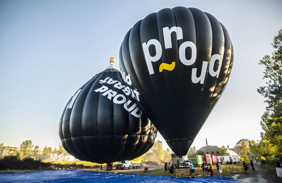 Proud na akci Beats for Love