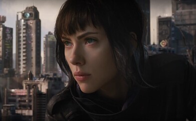 Scarlett Johansson sa dozvedá pravdu od tajomného nepriateľa v ďalšom vizuálne strhujúcom traileri pre veľkolepé sci-fi Ghost in the Shell Scarlett Johansson sa dozvedá pravdu od tajomného nepriateľa v ďalšom vizuálne strhujúcom traileri pre veľkolepé sci-fi Ghost in the Shell