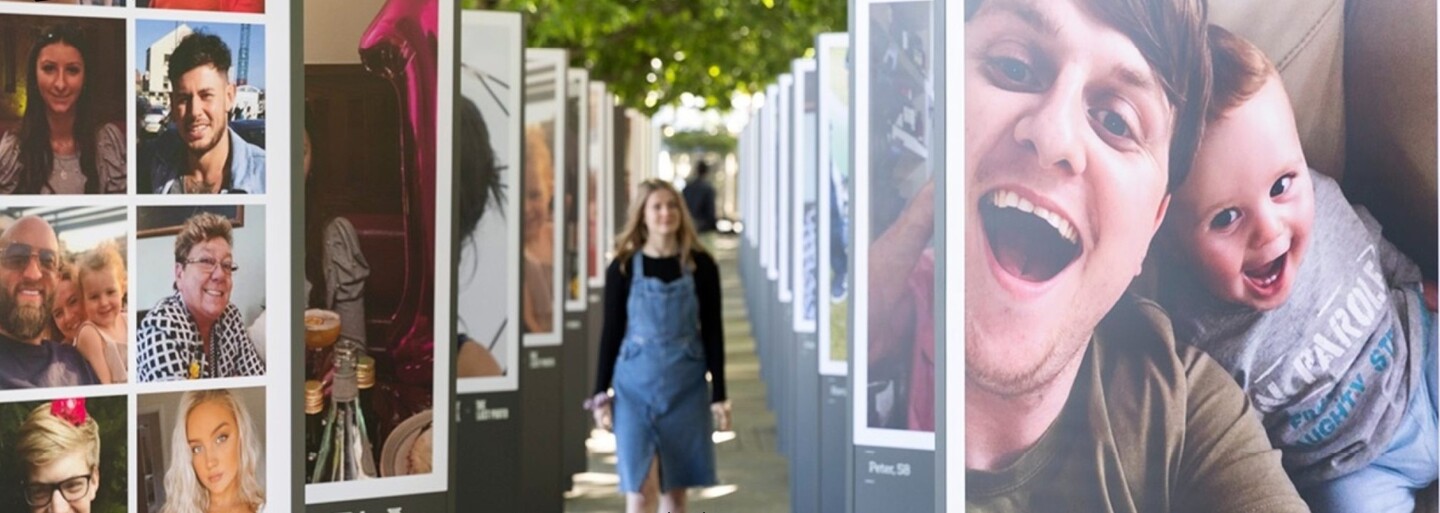 Sebevrazi nemusí vypadat nešťastně, upozorňuje britská výstava. Tvůrci chtějí rozbíjet stigma