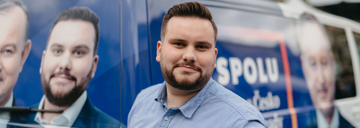 Šéf Mladých lidovců: O naší budoucnosti nemůžou rozhodovat pouze padesátiletí heterosexuální bílí muži (Rozhovor)