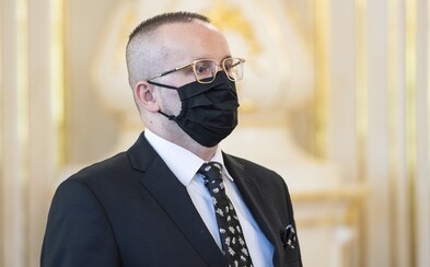 Šéfa SIS Vladimíra Pčolinského chcú stíhať väzobne. Prokurátor sa obáva, že bude pokračovať v trestnej činnosti Šéfa SIS Vladimíra Pčolinského chcú stíhať väzobne. Prokurátor sa obáva, že bude pokračovať v trestnej činnosti