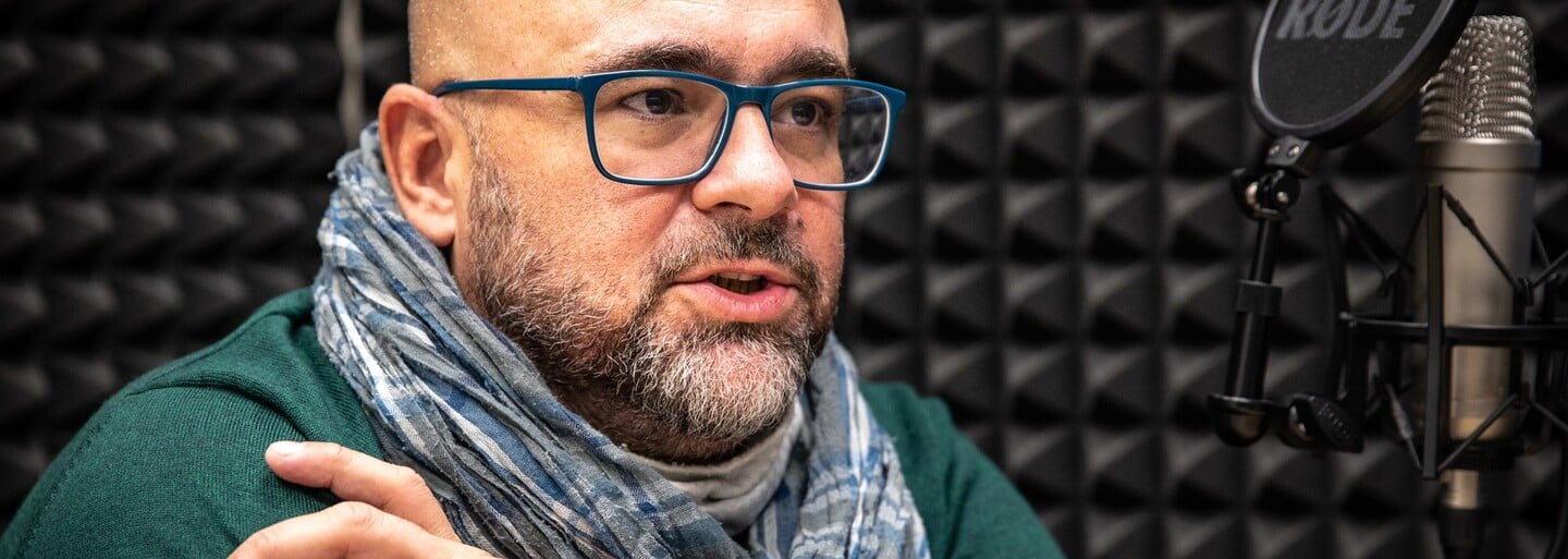 Šéfredaktor Aktuality.sk: Vláda Matoviča a Fica sa nedá porovnávať, nie je to iná liga, ale iný šport (Rozhovor)