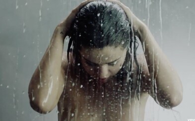 Selena Gomez toho ukáže v novém videoklipu víc, než by se patřilo Selena Gomez toho ukáže v novém videoklipu víc, než by se patřilo