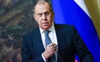 Sergej Lavrov tvrdí, že Rusko chce zvrhnúť Zelenského. Na začiatku agresie voči Ukrajine hovorili niečo iné