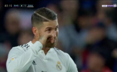 Sergio Ramos si pri výprasku od Barcelony utieral slzy. Real Madrid v El Clásicu pohorel na plnej čiare Sergio Ramos si pri výprasku od Barcelony utieral slzy. Real Madrid v El Clásicu pohorel na plnej čiare